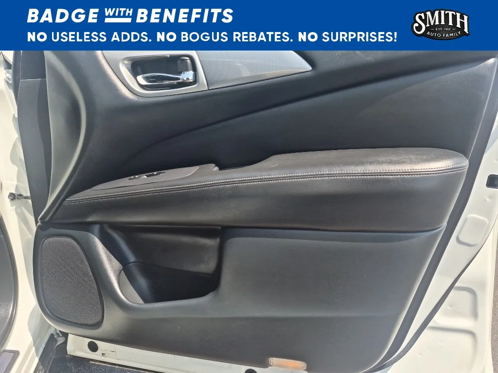 Certified Used 2018 White Nissan SL image 10