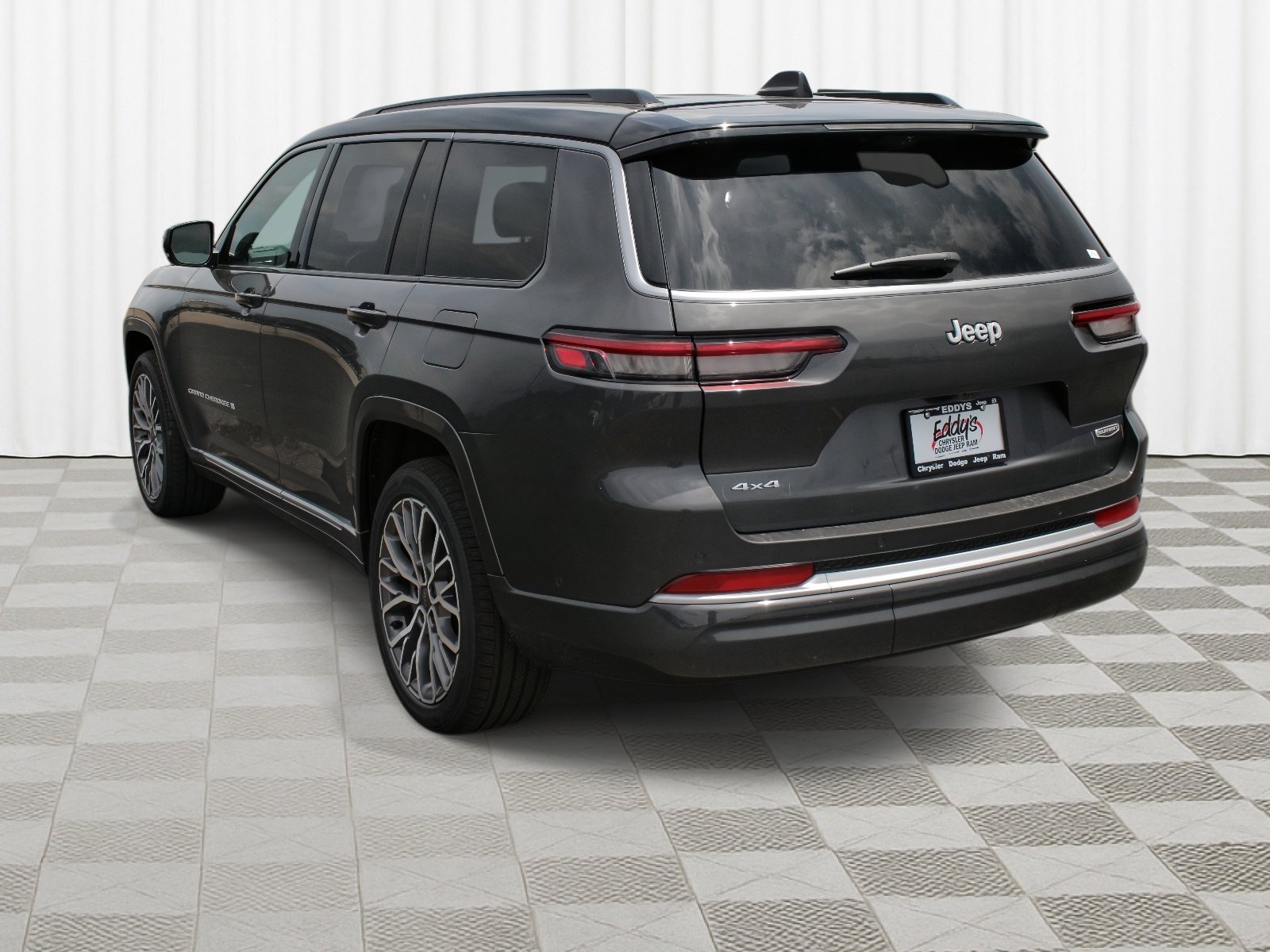 New 2026 Baltic Gray Metallic Clear-Coat Exterior Paint Jeep Summit image 39