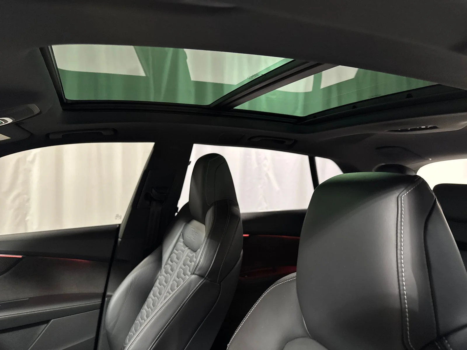 Used 2022  Audi 4.0T quattro image 26