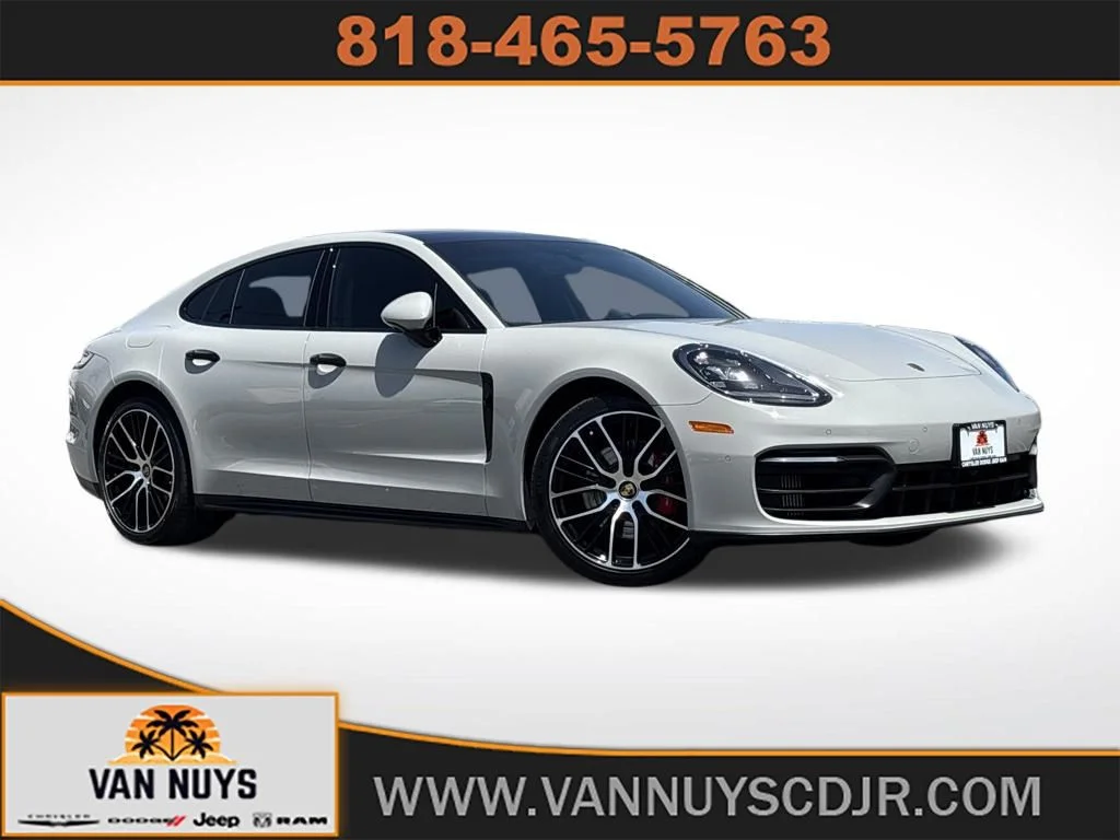 2022 Porsche Panamera 4S's photo