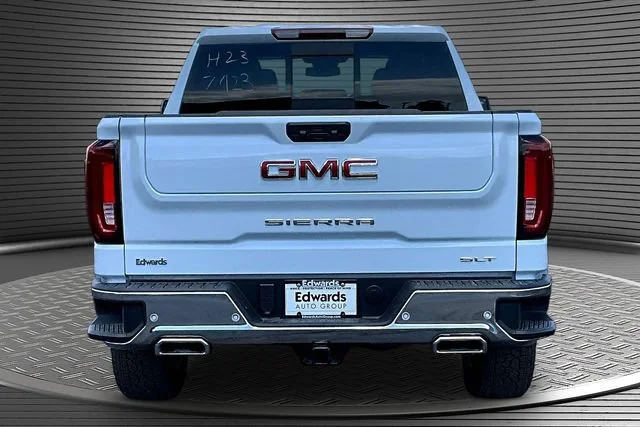 New 2026 Glacier White Tricoat GMC SLT image 4