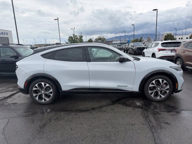 Used 2023 White Metallic Ford Premium image 4