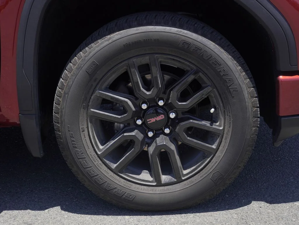 Used 2024 Red GMC Elevation image 3