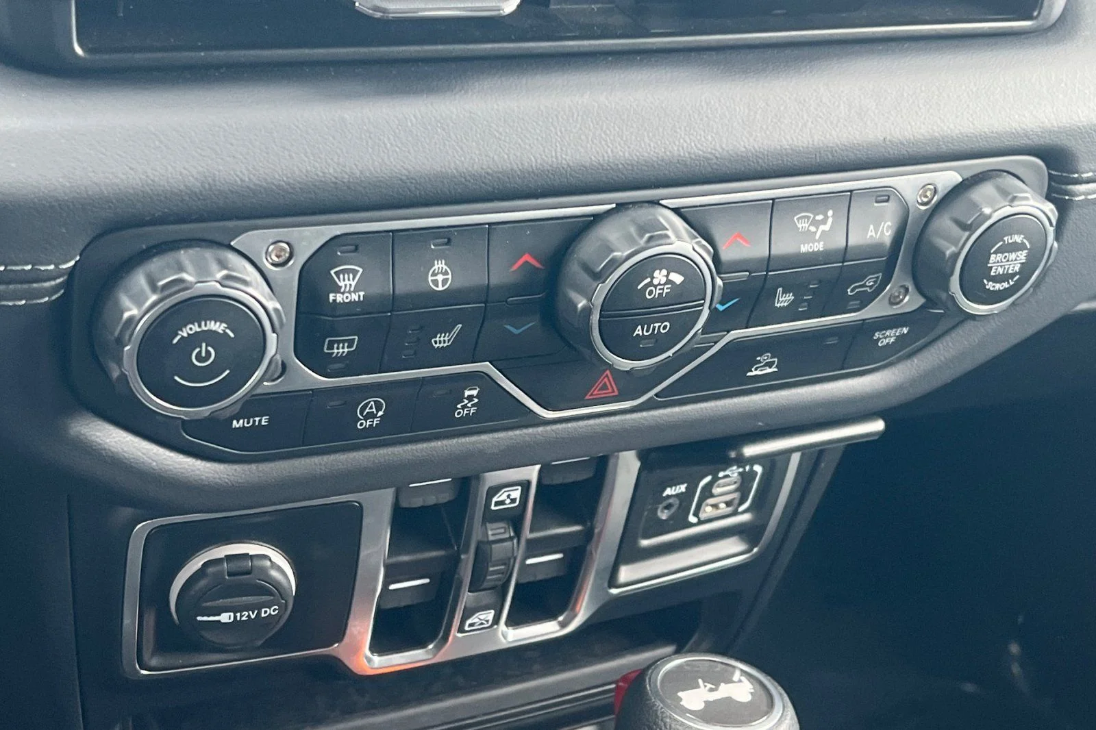 2025 Jeep Wrangler 4-Door Sahara - Photo 17
