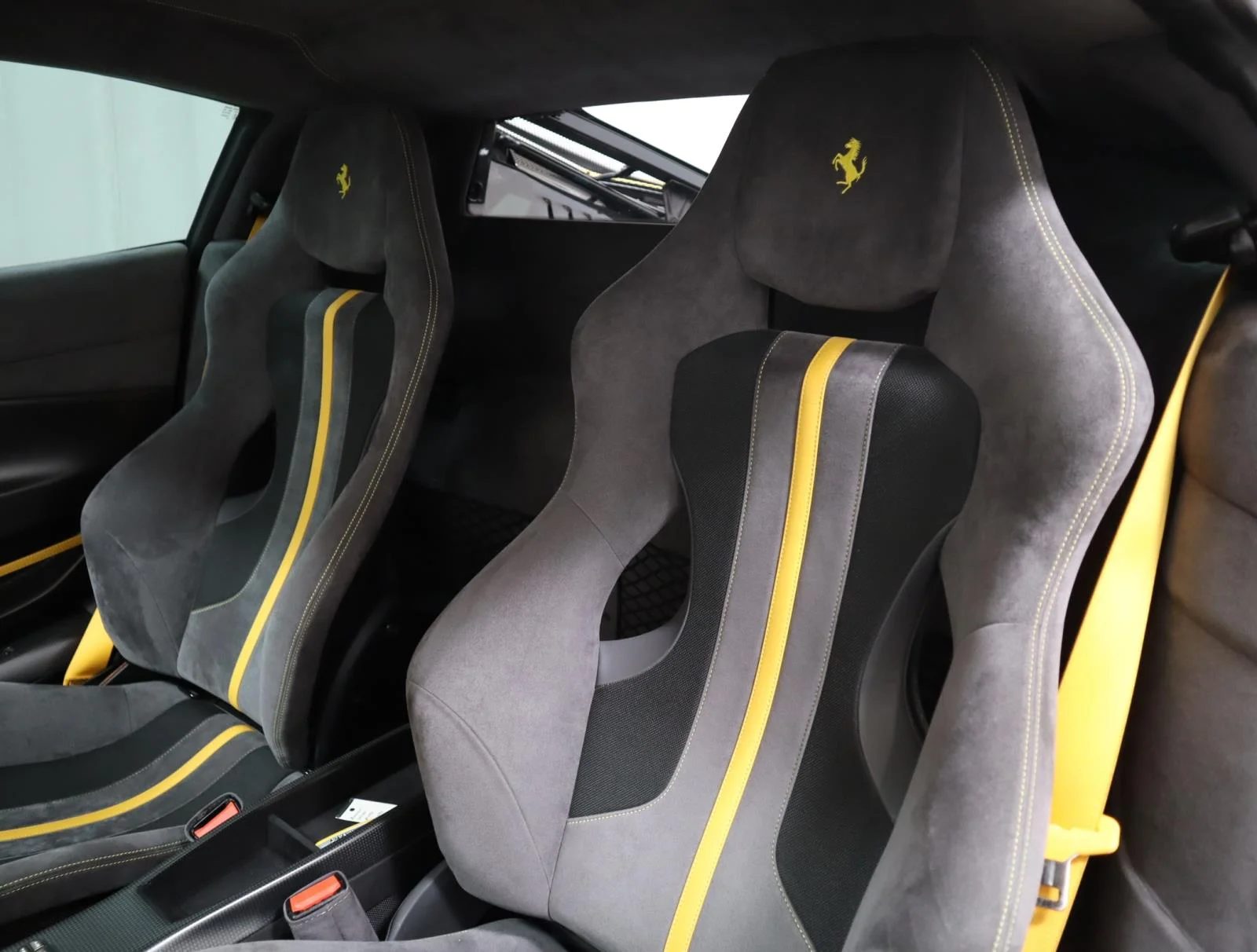 Used 2019 Giallo Modena Ferrari Coupe image 18