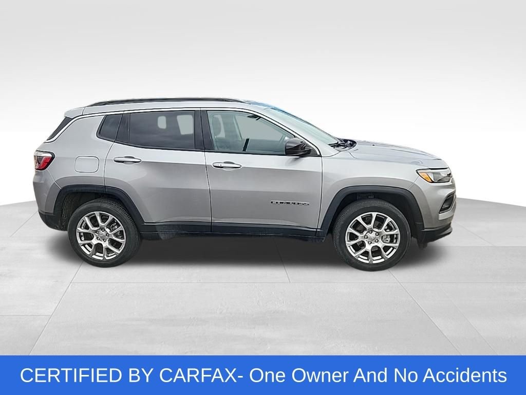 Used 2022 Jeep Compass Latitude Lux with VIN 3C4NJDFB1NT224777 for sale in Northfield, Minnesota