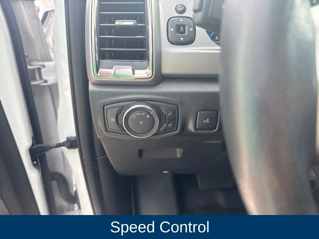 Certified Used 2019 Oxford White Ford XLT image 19