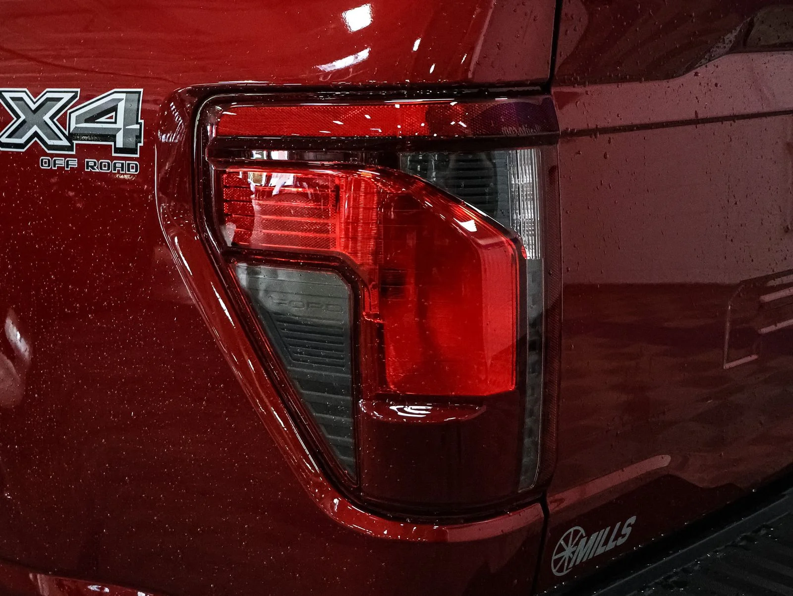 New 2026 Ruby Red Metallic Tinted Clearcoat Ford XLT image 15