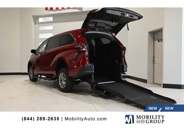 2026 Toyota Sienna LE Mobility Handicap Van
