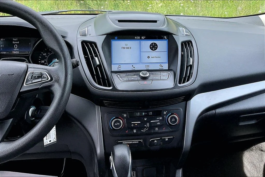 Used 2018 Gray Ford SE image 5
