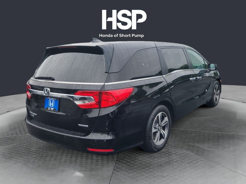 Used 2018 Crystal Black Pearl Honda Touring image 5