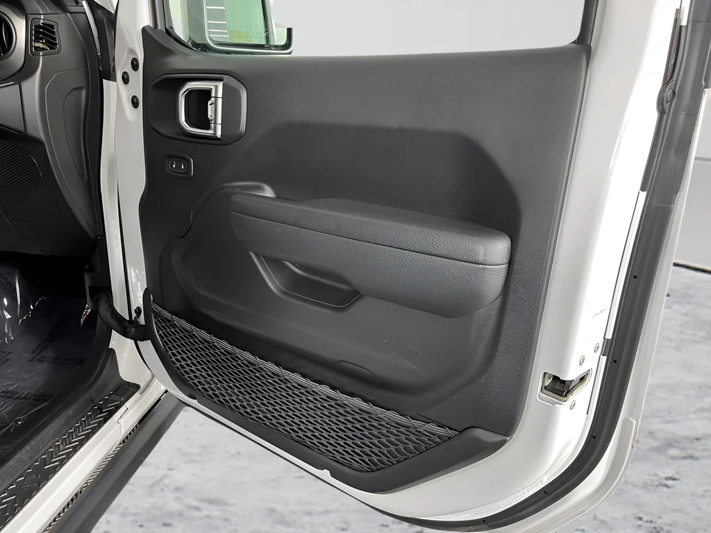 Used 2023 White Jeep Sport S image 12