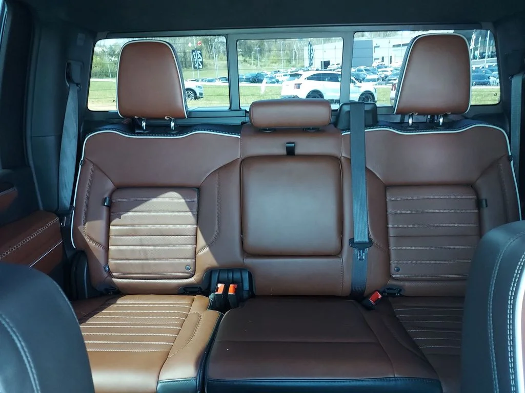 Used 2024 Black GMC Denali Ultimate image 13