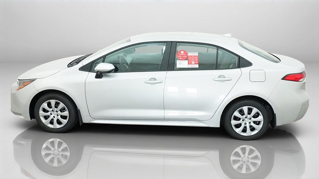 New 2027 Classic Silver Metallic Toyota LE image 32