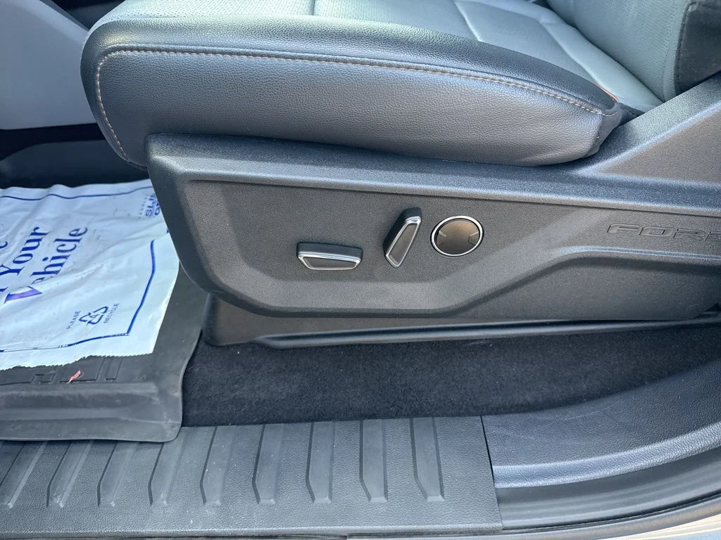 Used 2025 Gray Ford Lariat image 34