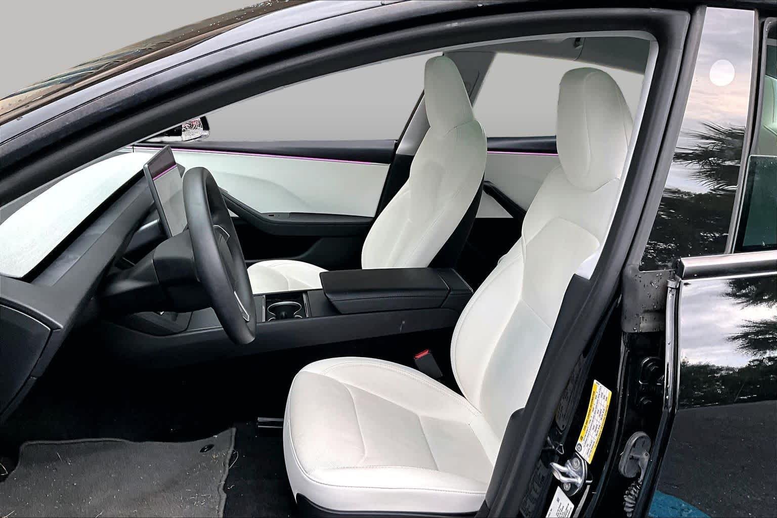 Used 2025  Tesla Long Range image 13