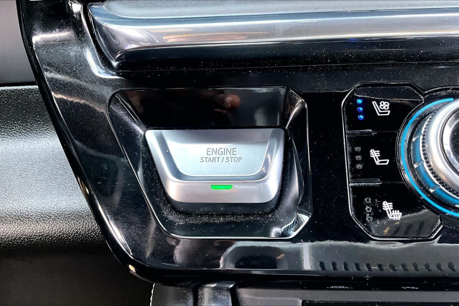 Used 2024 Onyx Black GMC Denali Ultimate image 35
