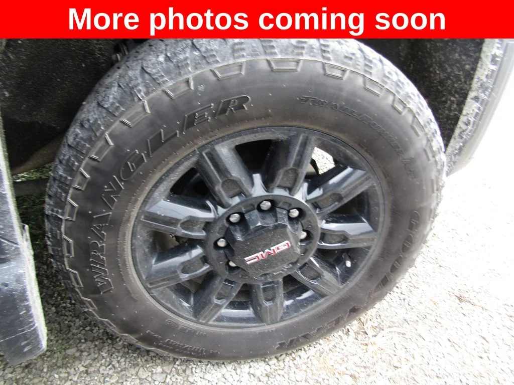 Used 2025 Gray GMC AT4 image 9