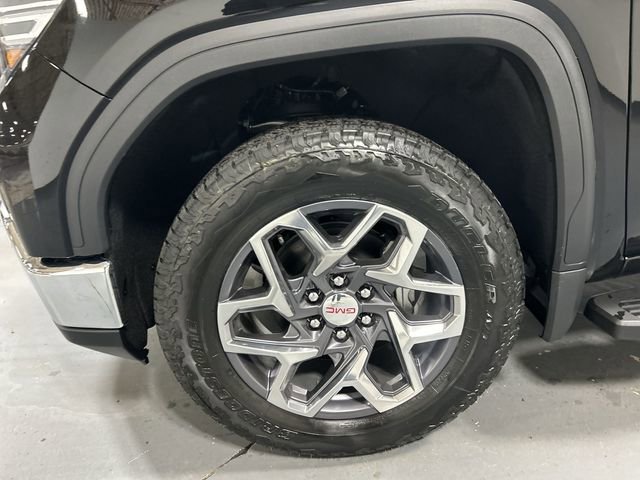 New 2026 Onyx Black GMC SLT image 10