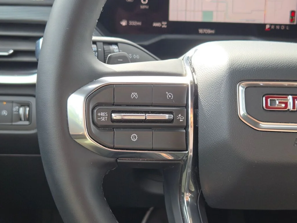 Used 2026 White GMC Elevation image 30
