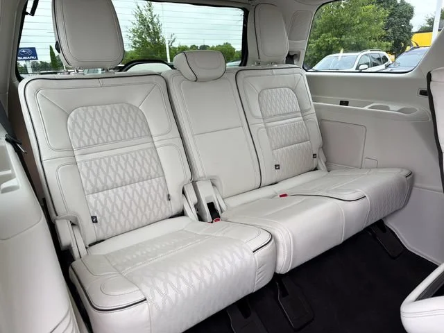 Used 2024  Lincoln Black Label image 28