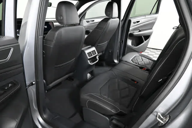 New 2026 Silver Mist Metallic Volkswagen 2.0T SE w/Technology image 13