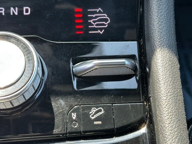 Used 2023 White Jeep Overland image 44