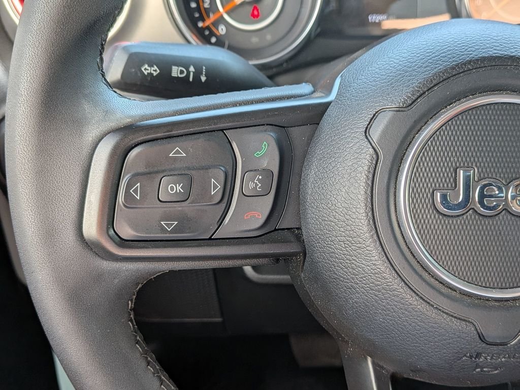 Used 2023 White Jeep Sport S image 19