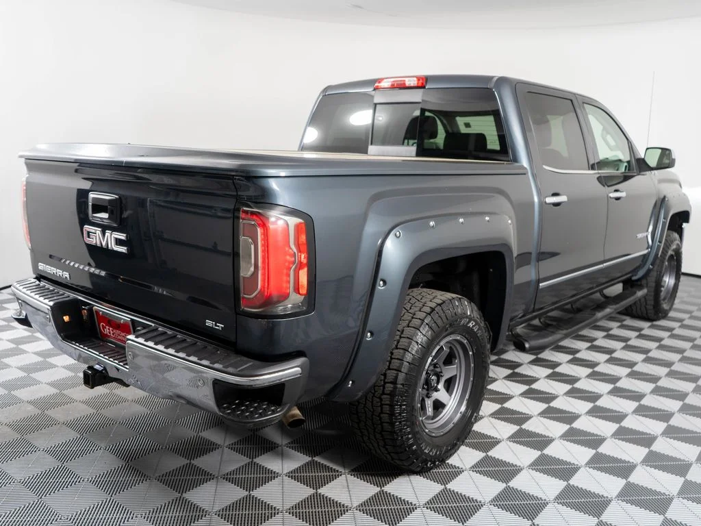 Used 2018 Gray GMC SLT image 6