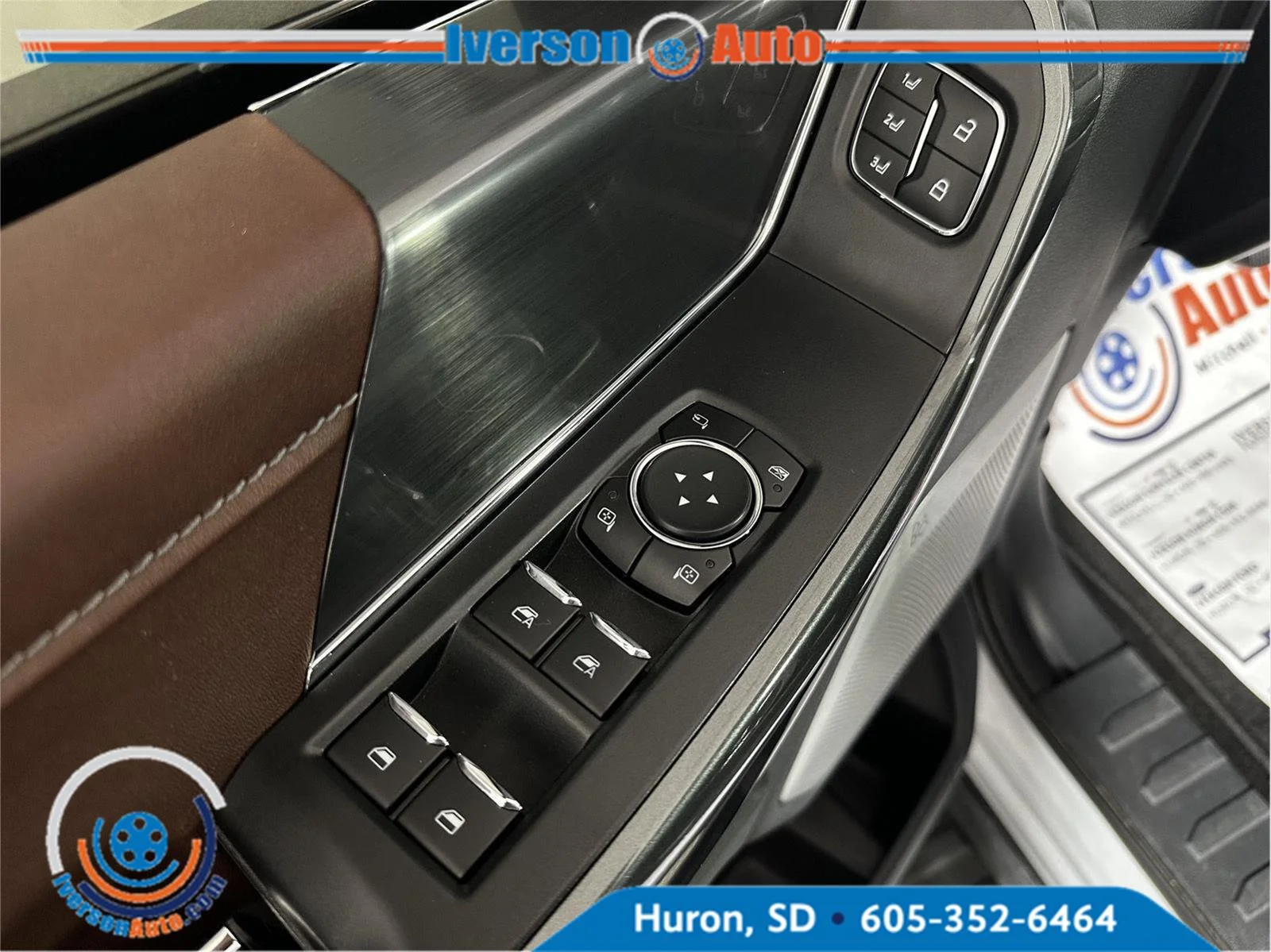 Used 2022 Space White Ford LARIAT image 18