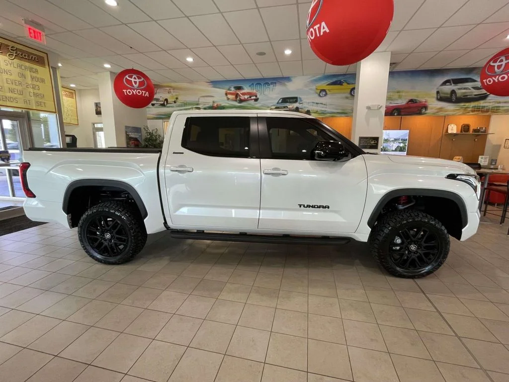 New 2026 Wind Chill Pearl Toyota Limited image 2