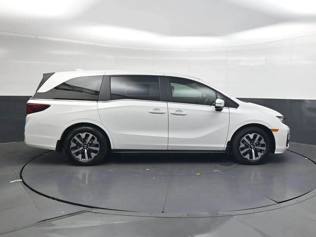 New 2026 Platinum White Pearl Honda EX-L image 3