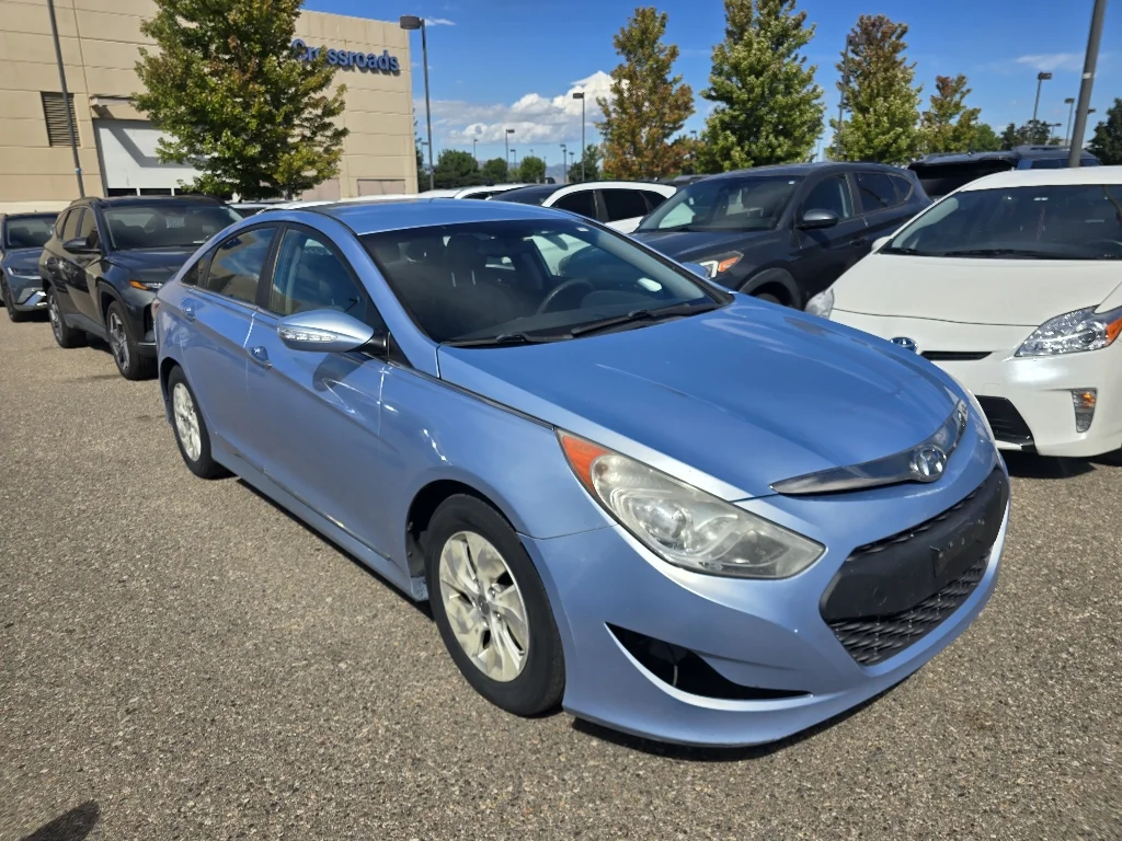 Used 2013 Blue Sky Metallic Hyundai  image 8