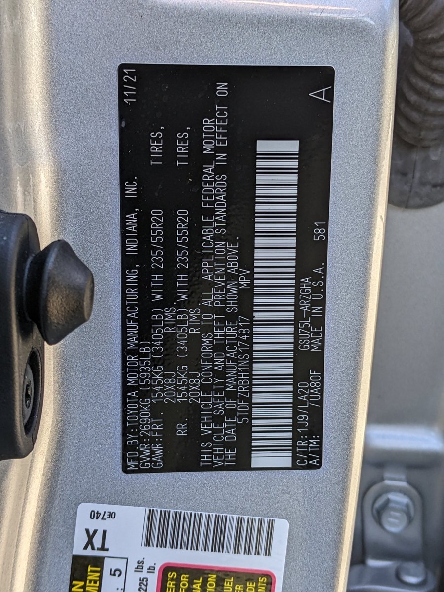Used 2022 Celestial Silver Metallic Toyota Platinum image 25