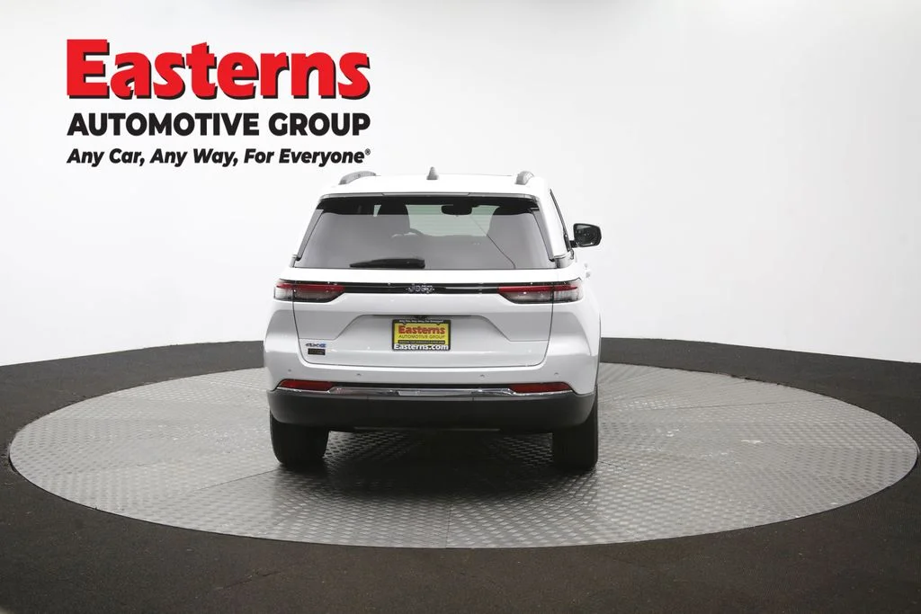 Used 2022 White Jeep 4xe image 41