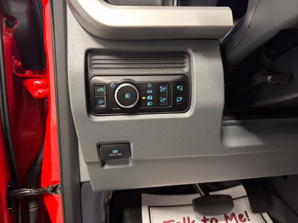 Used 2025 Race Red Ford XLT image 14