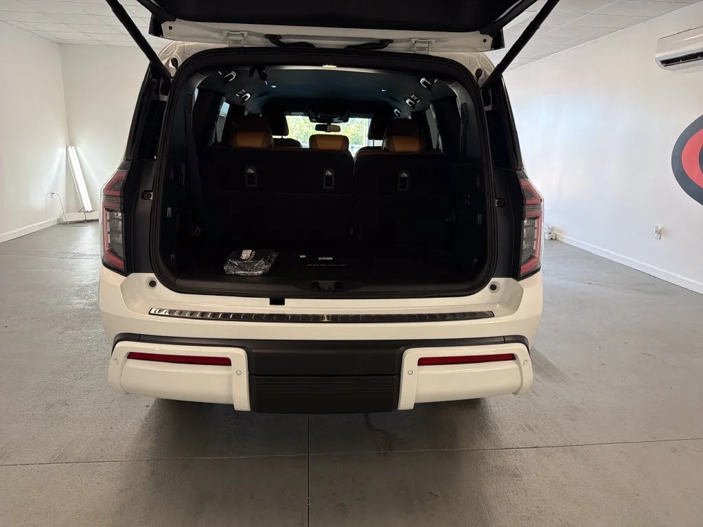 New 2026 Aspen White TriCoat Nissan SL image 7
