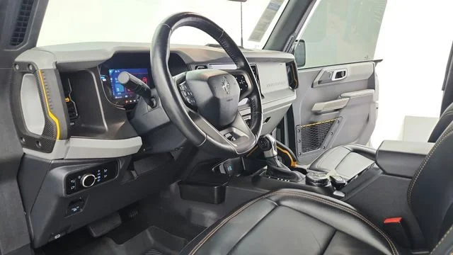Used 2023 Gray Ford Badlands image 15
