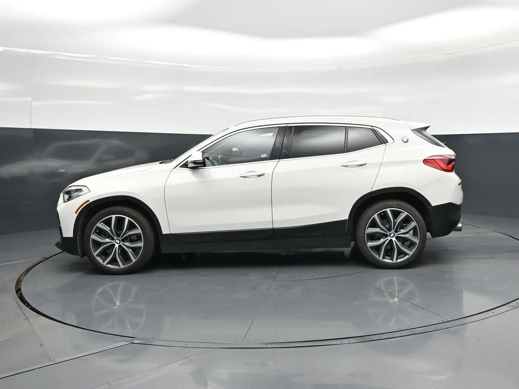 Used 2020 White BMW sDrive28i image 33