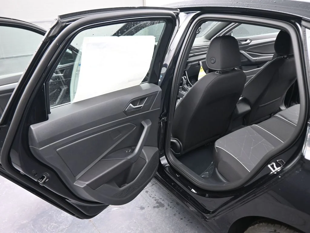 New 2026  Volkswagen 1.5T Sport image 40