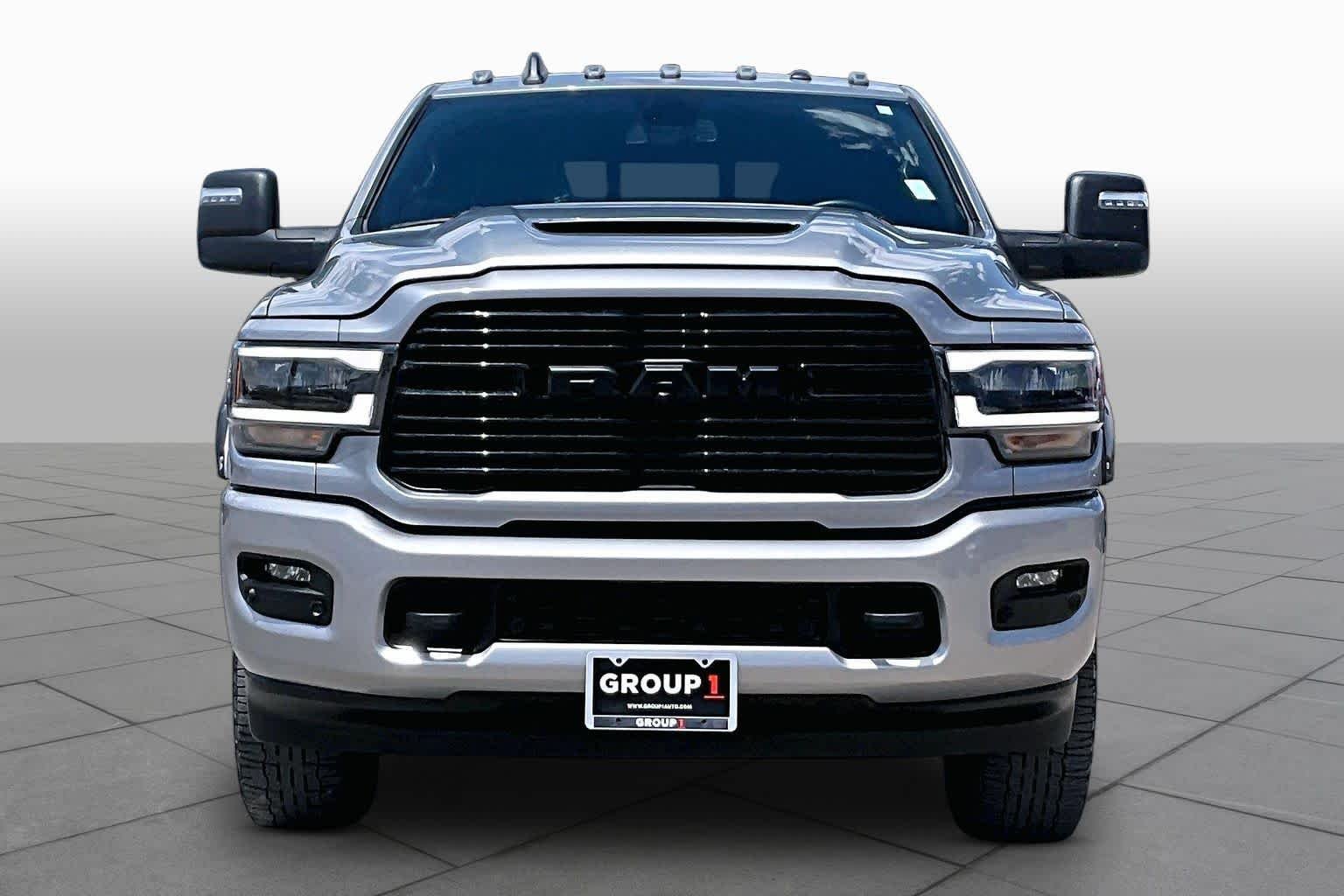 Used 2024 Billet Silver Metallic Clearcoat Ram Laramie image 4