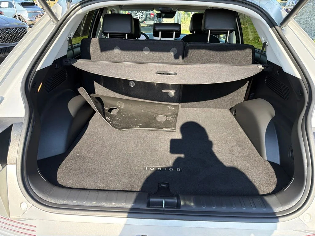 Used 2023 Gold Hyundai Limited image 14