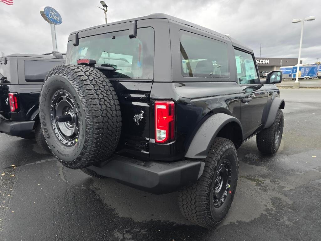 New 2025 Shadow Black Ford Base image 6
