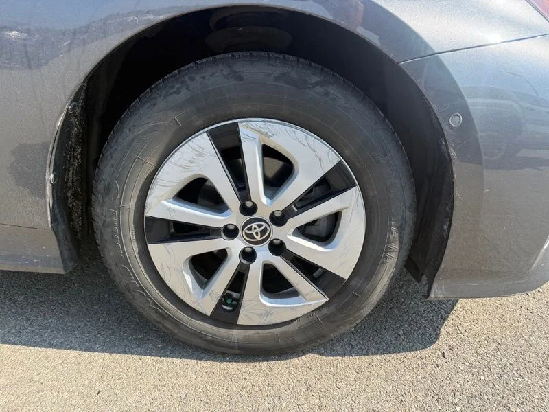 Used 2017 Gray Toyota Two image 5