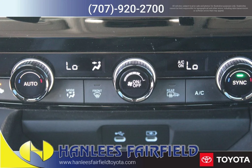 Used 2025 White Honda EX-L image 24