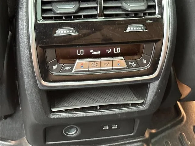 2021 BMW X7 40i - Photo 16
