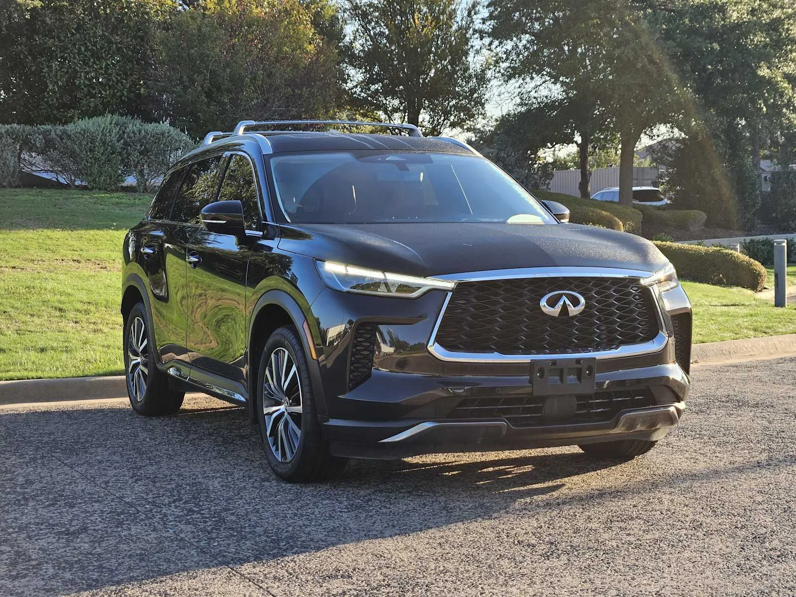 Certified Used 2023 Mineral Black INFINITI SENSORY image 3