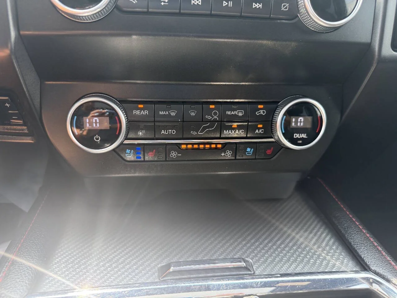 Used 2020 Silver Ford Limited 4x4 4dr SUV image 20