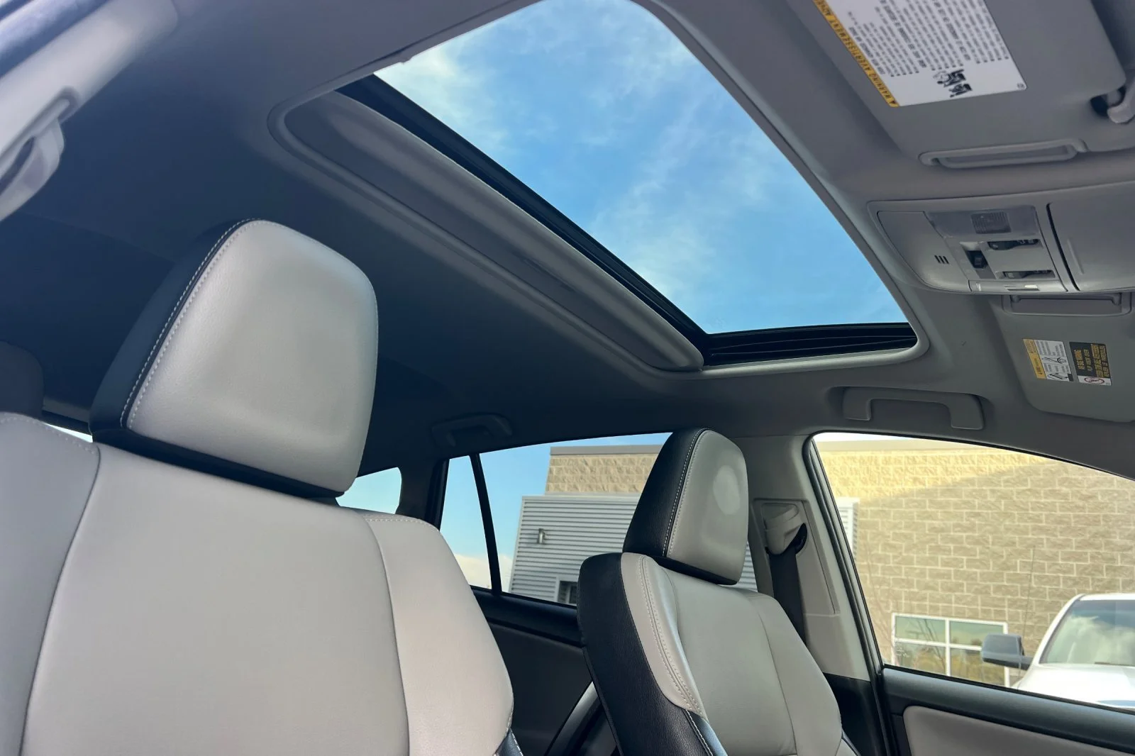 Used 2018 Silver Sky Metallic Toyota Limited image 17