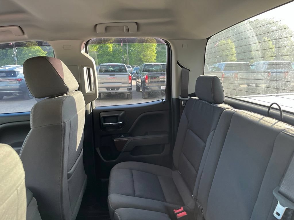 Used 2019 RED QUARTZ TINTCOAT GMC SLE image 18
